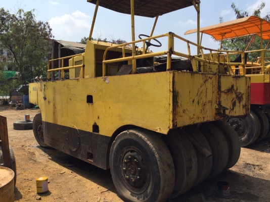 ขายด่วนรถบดล้อยาง9ล้อSAKAI TS7409 ตรวจเช็คพร้อมใช้งานทำสี เล่มทะเบียน