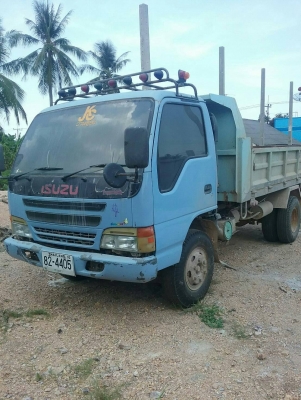 หกล้อ อีซุซุ NPR120ปี41ดั้มกะบะสามมิต สภาพดีสวยเดิมๆพร้อมใช้งาน ทะเบียนพร้อมโอน หกล้อ อีซุซุ NPR120ปี41ดั้มกะบะสามมิต สภาพดีสวยเดิมๆพร้อมใช้งาน ทะเบียนพร้อมโอน