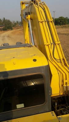 ขายรถแบคโฮ KOMATSU PC200-7 เอกสารใบแจ้งจำหน่าย 11000 ชม.ราคา 2100000