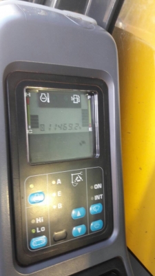 ขายรถแบคโฮ KOMATSU PC200-7 เอกสารใบแจ้งจำหน่าย 11000 ชม.ราคา 2100000