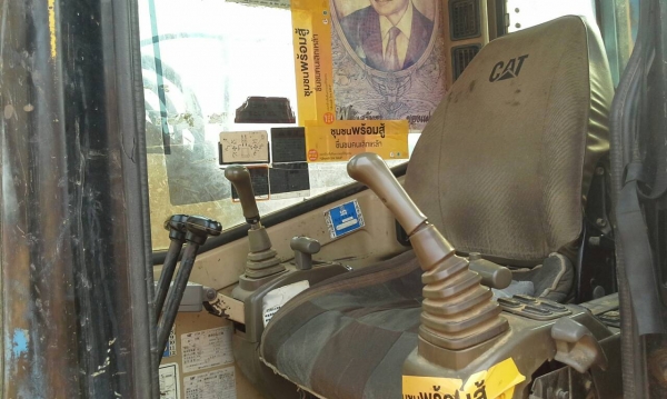 ขายรถ แบคโฮ CAT 313B สวยๆพร้อมใช้เอกสารใบอินวอย ขายรถ แบคโฮ CAT 313B สวยๆพร้อมใช้เอกสารใบอินวอย