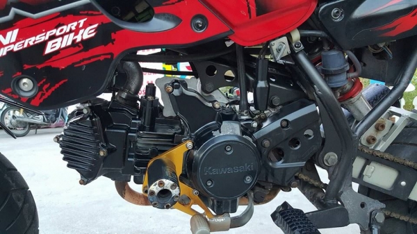 Kawazaki Ksr สีแดง-ดำ ปี 52 สภาพเครื่องดี เดิม ๆ ราคา เบา ๆ Kawazaki Ksr สีแดง-ดำ ปี 52 สภาพเครื่องดี เดิม ๆ ราคา เบา ๆ