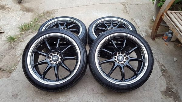 ขายล้อแม็กพร้อมยางขอบ18 4ล้อ ราคา 8,800 บาท