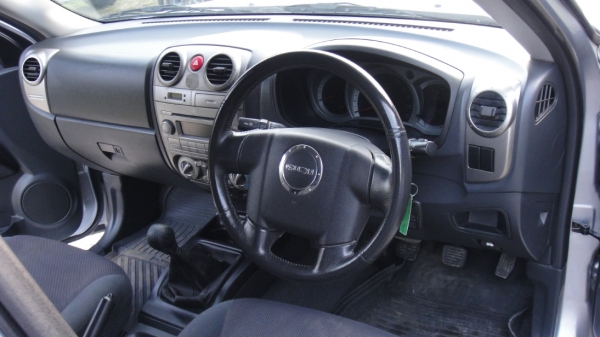 ปี 07 ISUZU HI-LANDER 2.5 I-TEQ CAB4 คานหน้าเดิม สีบาง เครื่องดี คัชชีสวย ขับดี เกืยร์ดี แอร์เย็น ขาย 380,000 Tel 0862691888 หรือ 0864747394 สุราษฎร์