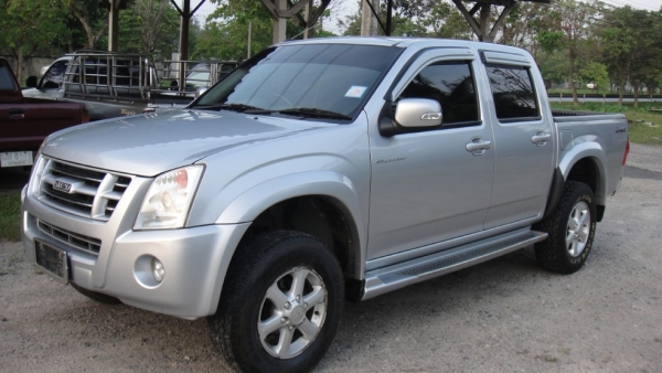 ปี 07 ISUZU HI-LANDER 2.5 I-TEQ CAB4 คานหน้าเดิม สีบาง เครื่องดี คัชชีสวย ขับดี เกืยร์ดี แอร์เย็น ขาย 380,000 Tel 0862691888 หรือ 0864747394 สุราษฎร์