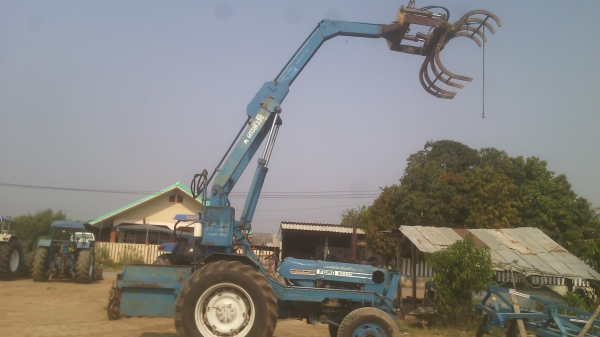 ขานรถไถ6600  ที3แท้ๆเต็มคันพร้อมคีบหน้า    สวยๆพร้อมใช้งาน