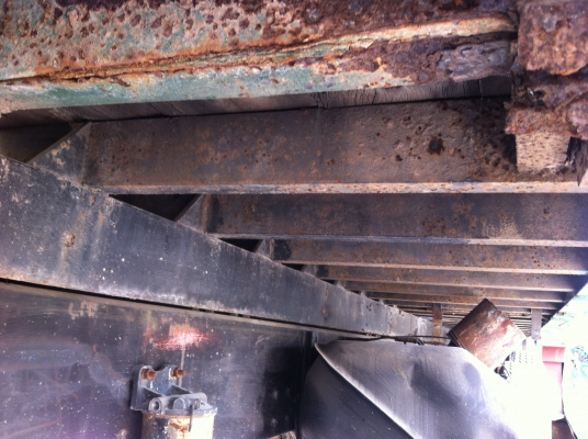 ขายฮีโน่ 3H เพลาเดียว เครื่อง HO7D 195 ตามสภาพ รถขับไม่ได้เพราะอุปกรณ์ต่างๆ ไม่ได้ประกอบ