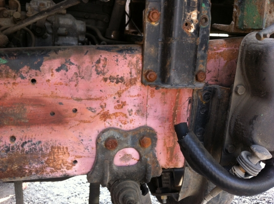 ขายฮีโน่ 3H เพลาเดียว เครื่อง HO7D 195 ตามสภาพ รถขับไม่ได้เพราะอุปกรณ์ต่างๆ ไม่ได้ประกอบ