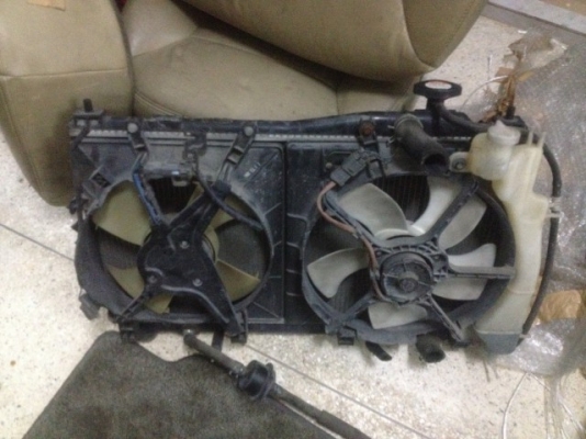 หม้อน้ำพร้อมพัดลม CIVIC ไดเเมนชั่นเก่าญี่ปุ่นเเท้สภาพสวย