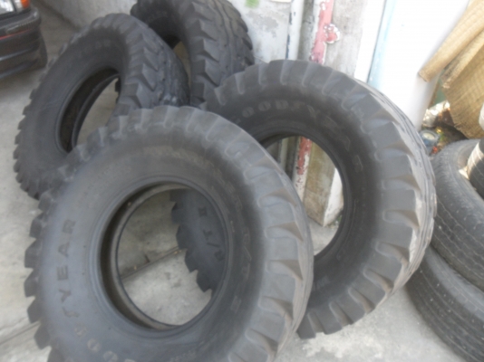 ยาง GoodYear 36x12.50R16.5 สวยๆ 4 เส้น ลดราคาเหลือ 3500 บาท ยาง GoodYear 36x12.50R16.5 สวยๆ 4 เส้น ลดราคาเหลือ 3500 บาท