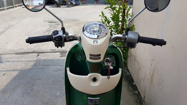 ขออนุญาติขาย SCOOPY-i NEW CLUB S12 ตัว TOP ล้อแม็กหน้าและหลัง โอนฟรี