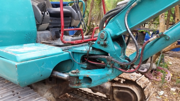 ขายรถขุดเล็ก แบคโครเล็ก komatsu pc30-7 สภาพพร้อมทำงาน