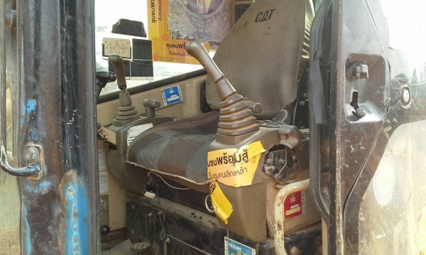 ขายแม็คโคร CAT 313สภาพพร้อมใช้งาน รถทำงานทุกวัน เครื่องปั้มดี เอวแน่น โซ่ช่วงล่างสวย เอกสารใบอินวอยซ์