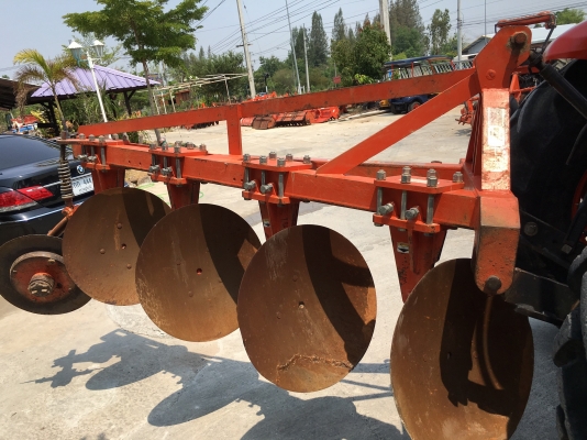 ** ราคา 830,000 ** KUBOTA M9540 ใบดัน+ผาน รถเดิมทั้งคัน สีเดิม ยางเดิม เครื่องเดิม ไม่เคยทำ รถอายุ2ปีกว่า ทำงาน 926 ชม.เท่านั้น.. โทร 062 387-4789