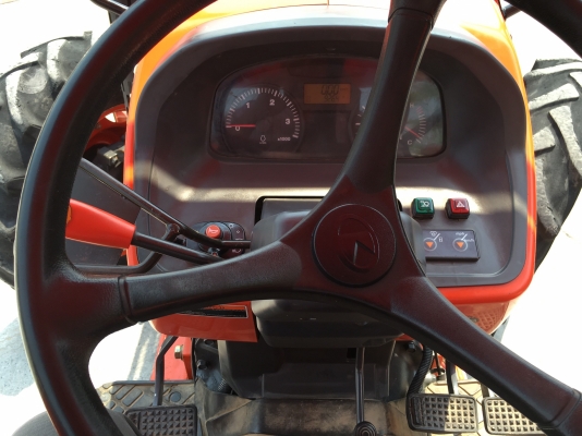 ** ราคา 830,000 ** KUBOTA M9540 ใบดัน+ผาน รถเดิมทั้งคัน สีเดิม ยางเดิม เครื่องเดิม ไม่เคยทำ รถอายุ2ปีกว่า ทำงาน 926 ชม.เท่านั้น.. โทร 062 387-4789