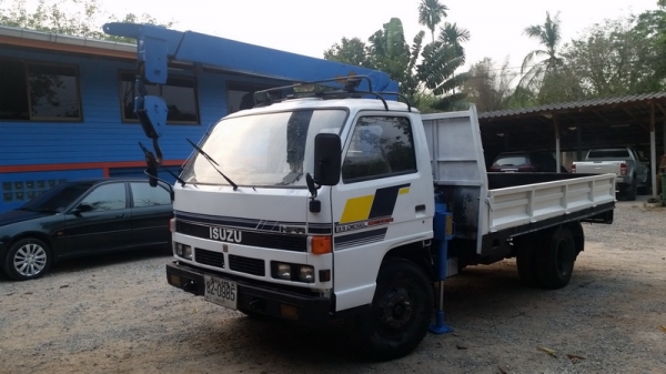 ขายรถ 6 ล้อisuzu 115แรงติดเครน สภาพสวยๆพร้อมใช้งาน ขายรถ 6 ล้อisuzu 115แรงติดเครน สภาพสวยๆพร้อมใช้งาน