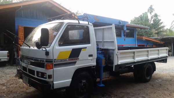 ขายรถ 6 ล้อisuzu 115แรงติดเครน สภาพสวยๆพร้อมใช้งาน ขายรถ 6 ล้อisuzu 115แรงติดเครน สภาพสวยๆพร้อมใช้งาน