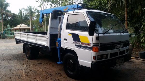 ขายรถ 6 ล้อisuzu 115แรงติดเครน สภาพสวยๆพร้อมใช้งาน ขายรถ 6 ล้อisuzu 115แรงติดเครน สภาพสวยๆพร้อมใช้งาน