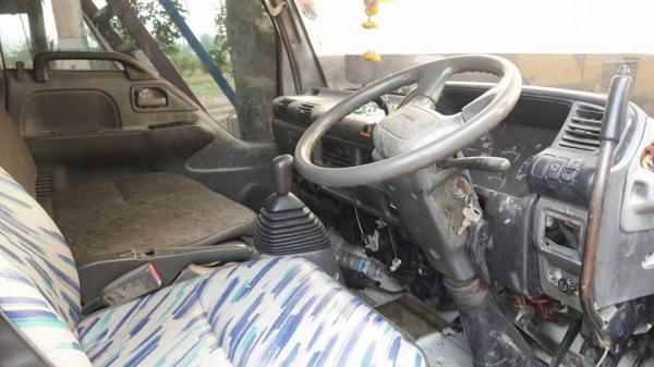 หกล้ออีซุซุ TL เครื่อง 4BC2 พร้อมใช้