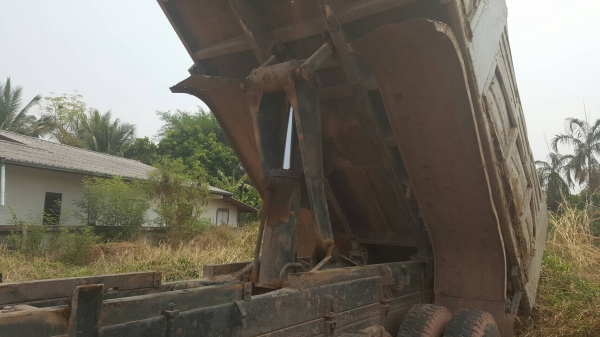 ขาย 10 ล้อดั้ม คัสซีรถ JEEB เครื่อง 6HE1 195 แรงม้า เกียร์ ZF ช่วงล่าง SUMO227 เบรคลมดัน พาวเวอร์ ทะเบียนเต็มพร้อมโอน