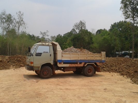 ขายด่วย หกล้อHINO FB 2W สภาพสวยพร้อมใช้งานดั้ม เฟืองท้ายF มีชโลร์ แอร์เย็น เอกสารพร้อมโอน