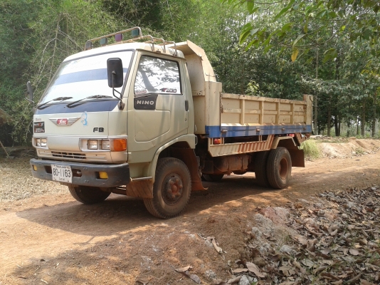 ขายด่วย หกล้อHINO FB 2W สภาพสวยพร้อมใช้งานดั้ม เฟืองท้ายF มีชโลร์ แอร์เย็น เอกสารพร้อมโอน