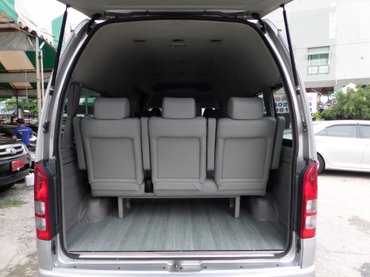 TOYOTA HIACE COMMUTER 2.5D4D MT ปี2011