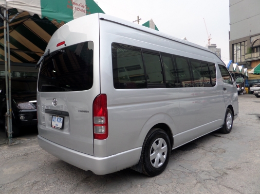 TOYOTA HIACE COMMUTER 2.5D4D MT ปี2011