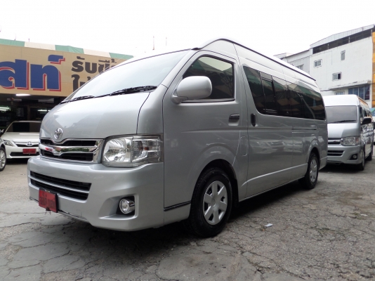 TOYOTA HIACE COMMUTER 2.5D4D MT ปี2011