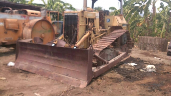 มีใครต้องการอะไหล่ รถแทรกเตอร์ D-4-H.บ้างครับจะตัดเป็นอะไหล่ครับ