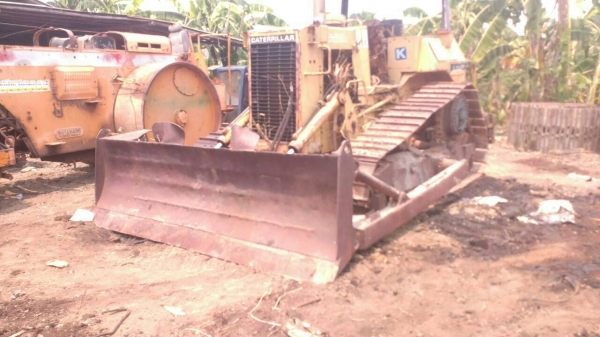 มีใครต้องการอะไหล่ รถแทรกเตอร์ D-4-H.บ้างครับจะตัดเป็นอะไหล่ครับ