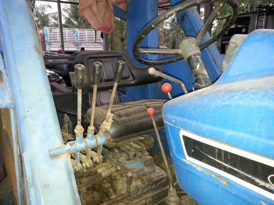 ขายรถคีบอ้อย FORD 6600 เสื้อลาย สภาพพร้อมใช้งาน สนใจโทร 090-8588220คุณนะ 093-3258446คุณบิว หรือเข้าดูสินค้าอื่นๆได้ที่ www.truck.in.th/498 หรือเพจFacebook ณรงค์ ซื้อขายรถมือสอง (เว็บไซต์ส่วนตัว) หรือFacebook คุณนะ รถบรรทุก