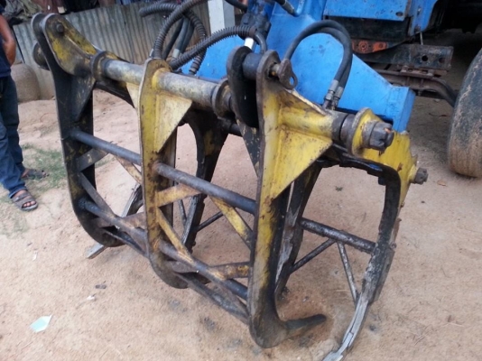 ขายรถคีบอ้อย FORD 6600 เสื้อลาย สภาพพร้อมใช้งาน สนใจโทร 090-8588220คุณนะ 093-3258446คุณบิว หรือเข้าดูสินค้าอื่นๆได้ที่ www.truck.in.th/498 หรือเพจFacebook ณรงค์ ซื้อขายรถมือสอง (เว็บไซต์ส่วนตัว) หรือFacebook คุณนะ รถบรรทุก