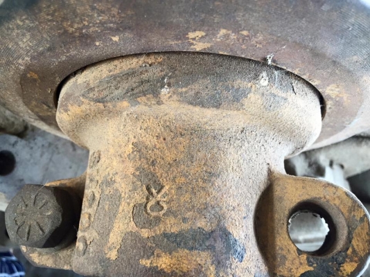 โรลเลอร์รถขุด kobelco SK907B เก่าญี่ปุ่น ราคา 2,000 บาท โรลเลอร์รถขุด kobelco SK907B เก่าญี่ปุ่น ราคา 2,000 บาท