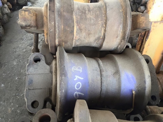 โรลเลอร์รถขุด kobelco SK907B เก่าญี่ปุ่น ราคา 2,000 บาท โรลเลอร์รถขุด kobelco SK907B เก่าญี่ปุ่น ราคา 2,000 บาท