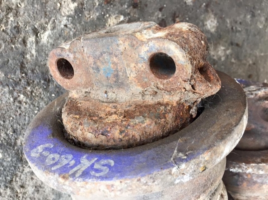 โรลเลอร์รถขุด kobelco SK60-3 เก่าเช็คนอกญี่ปุ่น ราคา 2,000 บาท โรลเลอร์รถขุด kobelco SK60-3 เก่าเช็คนอกญี่ปุ่น ราคา 2,000 บาท