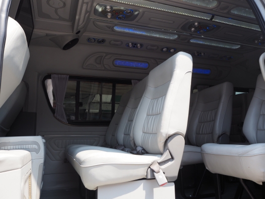 ขาย รถตู้แต่งVIP เบาะ4แถว แอร์ไมโครบัส