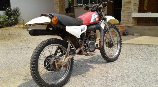 ขายโมโน125 มีเล่มทะเบียนไม่มีชุดโอนเครื่องพอใช้คันสตาร์ทคันเกียร์ไม่เชื่อมเหมาะไปปั้นต่อ ขาย 12500 บาท