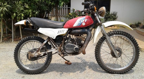 ขายโมโน125 มีเล่มทะเบียนไม่มีชุดโอนเครื่องพอใช้คันสตาร์ทคันเกียร์ไม่เชื่อมเหมาะไปปั้นต่อ ขาย 12500 บาท