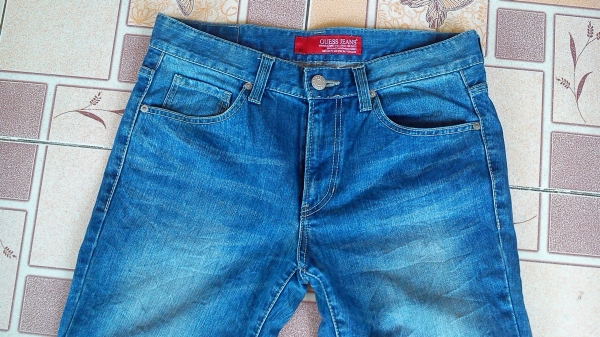 กางเกงยีนส์ผู้ชาย GUESS กางเกงยีนส์ผู้ชาย GUESS