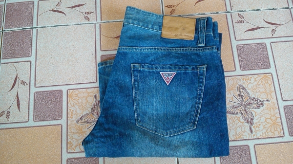 กางเกงยีนส์ผู้ชาย GUESS