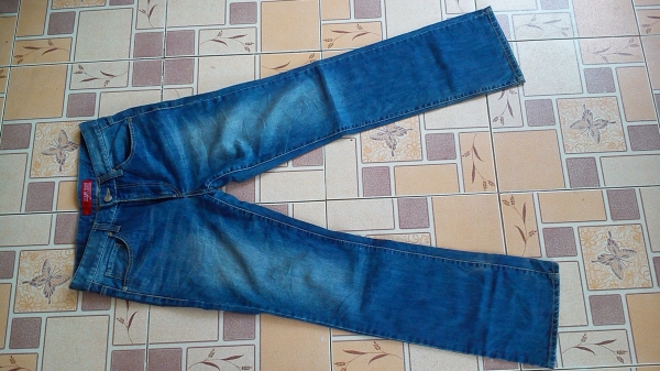 กางเกงยีนส์ผู้ชาย GUESS กางเกงยีนส์ผู้ชาย GUESS