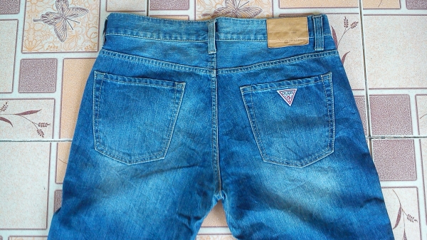 กางเกงยีนส์ผู้ชาย GUESS กางเกงยีนส์ผู้ชาย GUESS