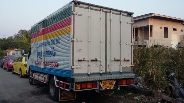 รถบรรทุก6ล้อตู้เย็นความยาว4.30เมตร