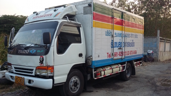 รถบรรทุก6ล้อตู้เย็นความยาว4.30เมตร