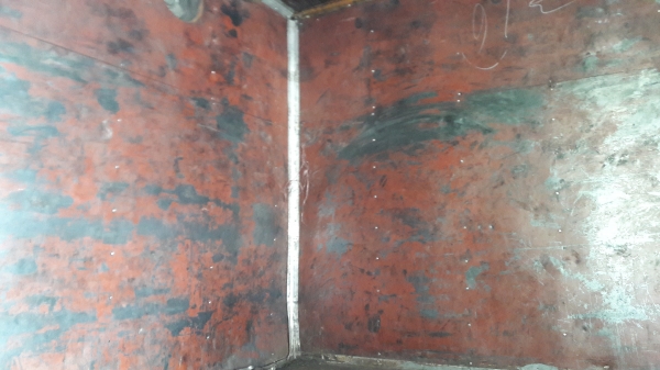 ตู้ ยาว 7.20 เมตร กว่าง 2.45 เมตร พื้นเหล็ก แผงข้างอลูมิเนียม สภาพพร้อมใช้