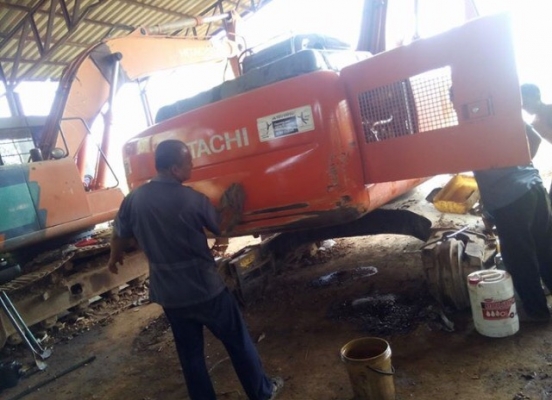 ขาย!! >>> Hitachi Zx200 รุ่น 1 สวยเต็ม <<< รถสวย เปลี่ยนโซ่ใหม่ บุ้งกี๋ใหม่ ราคา 1,650,000 บาท ต่อรอง ขาย!! >>> Hitachi Zx200 รุ่น 1 สวยเต็ม <<< รถสวย เปลี่ยนโซ่ใหม่ บุ้งกี๋ใหม่ ราคา 1,650,000 บาท ต่อรอง