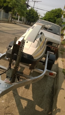 เรือยืนยามาฮ่าเดิมๆพร้อมเทลเลอร์ขับดีนุ่มนวลเลี้ยวดีมากไม่หมุนเครื่องแน่นติดง่ายจัง