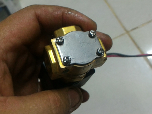 โซลินอยด์วาล์วยี่ห้อ SMC เอนกประสงค์ใช้ได้กับงานทุกประเภทขนาด 4 หุน 3 ทาง ใช้ไฟ 24 V.