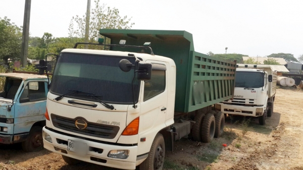 ขายสิบล้อดั้มเสาธง Hinoเม๊กก้า260แรงปี52